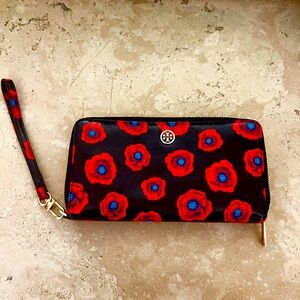 Tory Burch Zip Around Wallet/Wristlet